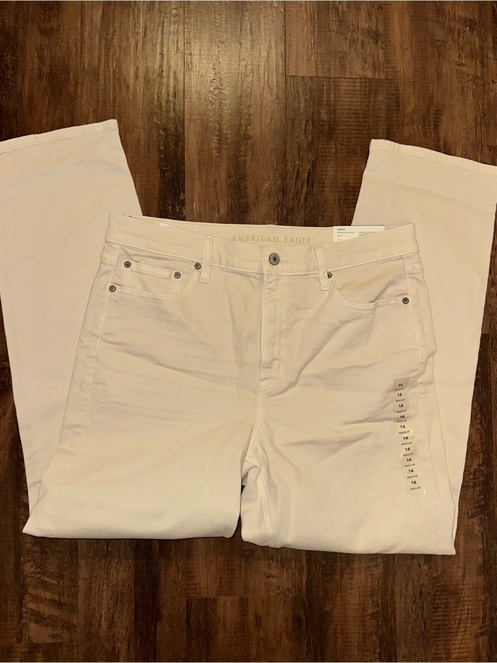 NWT American Eagle Outfitters Women’s Cream Super High-Rise Straight Jeans